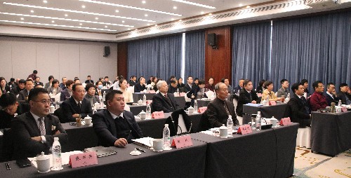 前方側(cè)面會(huì)場(chǎng).JPG